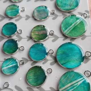 Nejen na tyto krásky se můžete těšit už příští neděli na mých prvních trzích. 16.4. Mintmarket na Náplavce - Rašínovo...